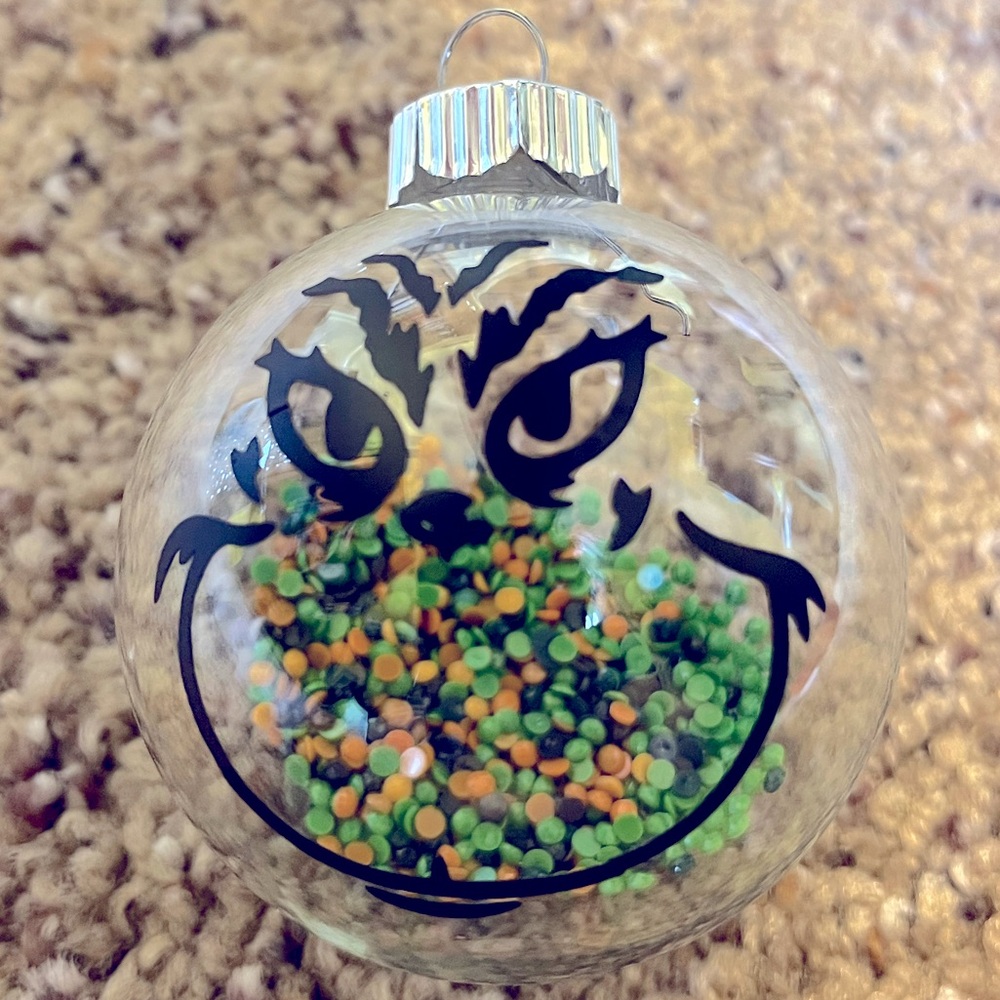 NWT Grinch Ornament